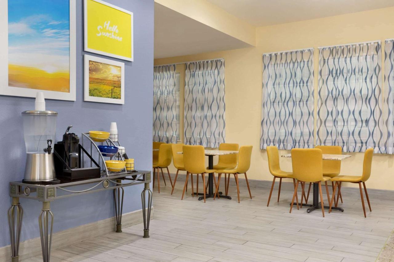 Days Inn & Suites By Wyndham Dfw Airport South-Euless Exteriör bild