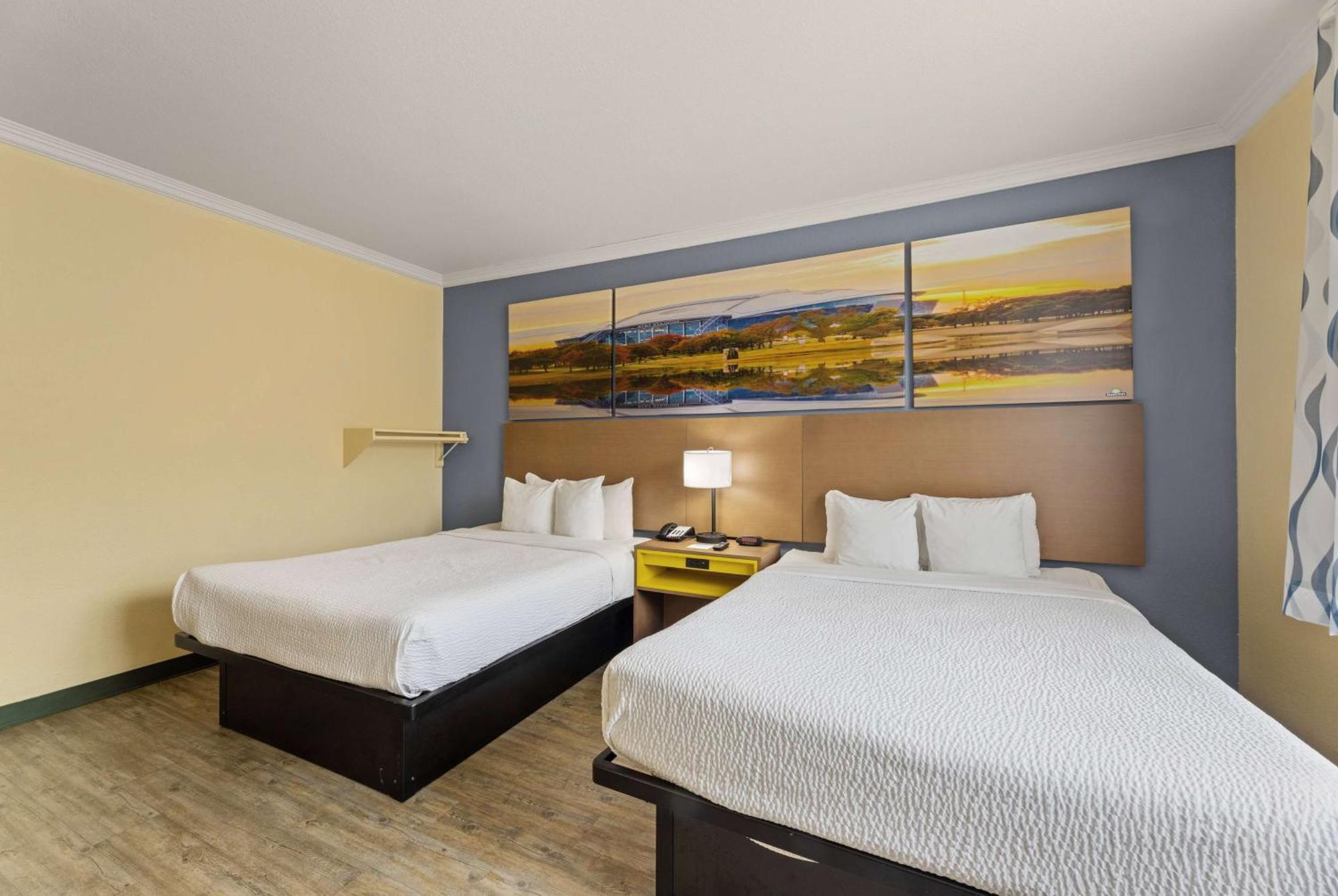 Days Inn & Suites By Wyndham Dfw Airport South-Euless Exteriör bild