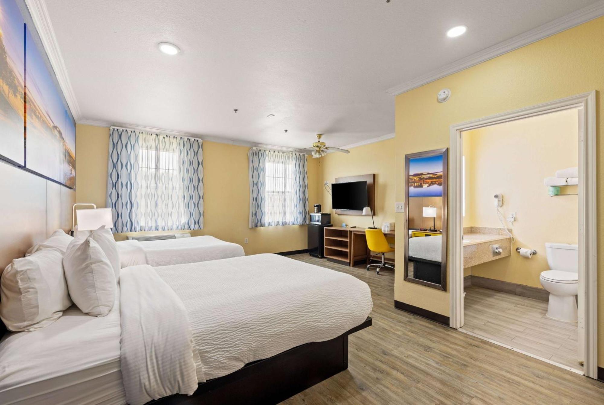 Days Inn & Suites By Wyndham Dfw Airport South-Euless Exteriör bild