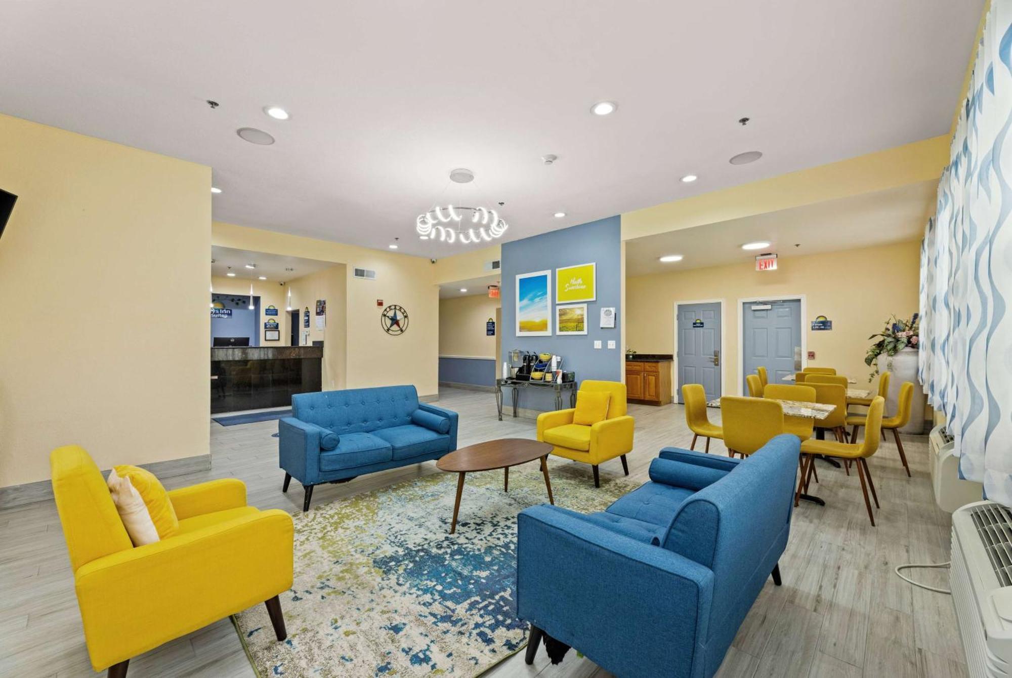 Days Inn & Suites By Wyndham Dfw Airport South-Euless Exteriör bild