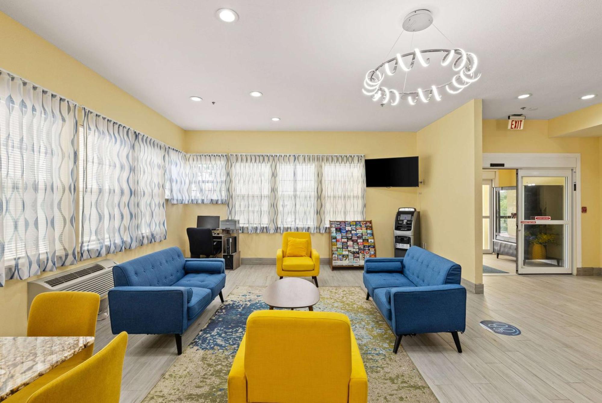 Days Inn & Suites By Wyndham Dfw Airport South-Euless Exteriör bild